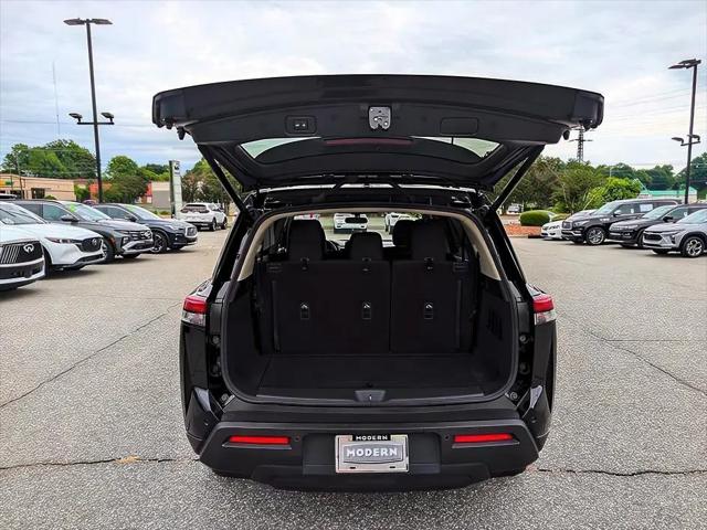 2025 Nissan Pathfinder SV 4WD