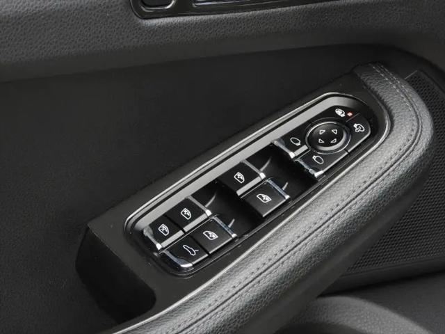 2020 Porsche Macan S