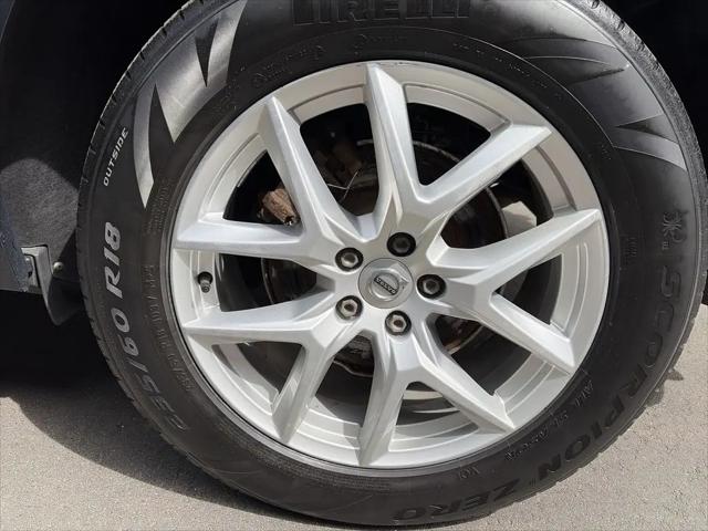 2019 Volvo XC60 T5 Momentum