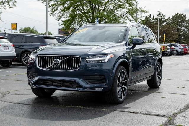 2022 Volvo XC90 T6 Momentum 7 Passenger
