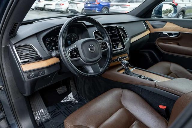 2022 Volvo XC90 T6 Momentum 7 Passenger