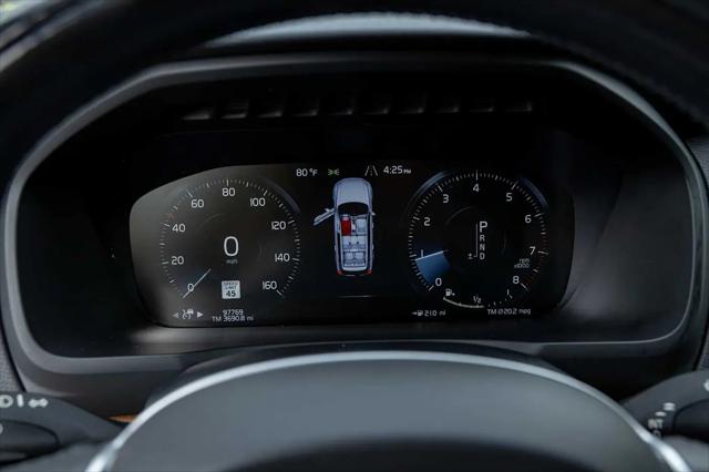 2022 Volvo XC90 T6 Momentum 7 Passenger