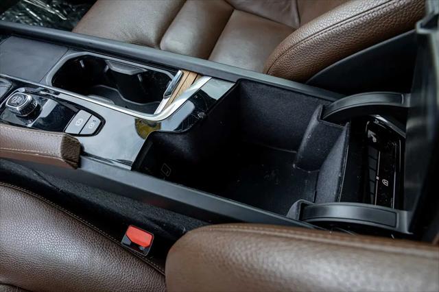 2022 Volvo XC90 T6 Momentum 7 Passenger