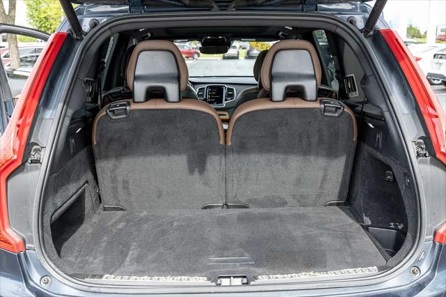 2022 Volvo XC90 T6 Momentum 7 Passenger
