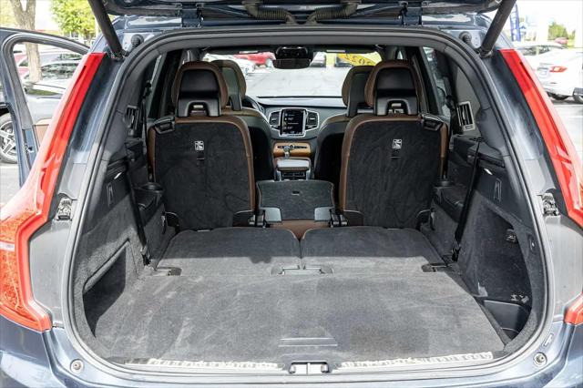 2022 Volvo XC90 T6 Momentum 7 Passenger