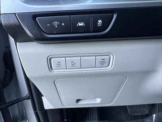2023 Kia Carnival MPV LX Seat Package