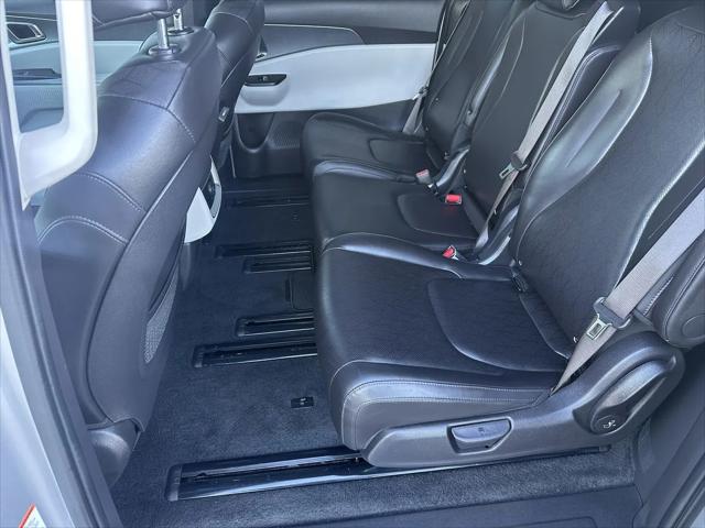 2023 Kia Carnival MPV LX Seat Package