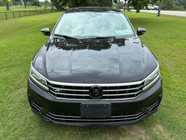 2019 Volkswagen Passat 2.0T SE R-Line