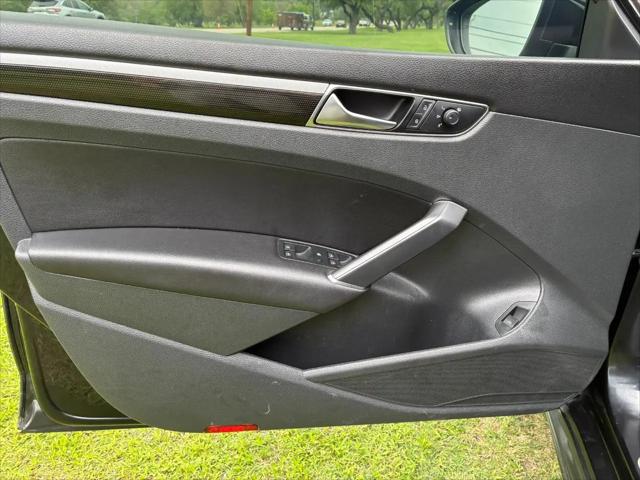 2019 Volkswagen Passat 2.0T SE R-Line