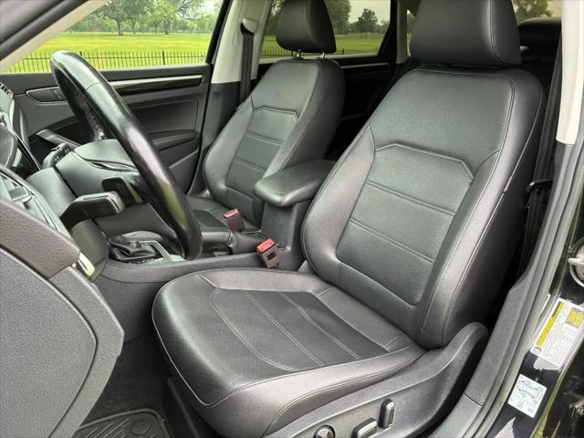 2019 Volkswagen Passat 2.0T SE R-Line