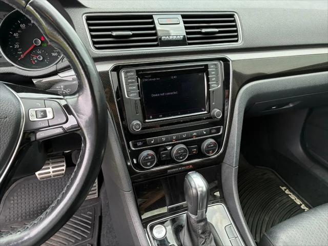 2019 Volkswagen Passat 2.0T SE R-Line