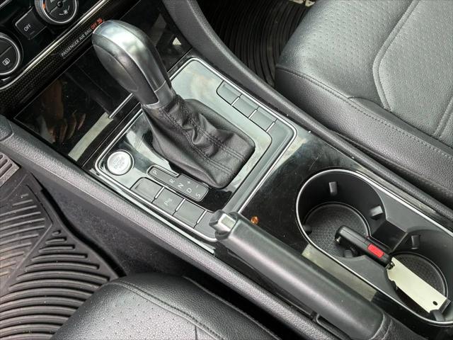 2019 Volkswagen Passat 2.0T SE R-Line