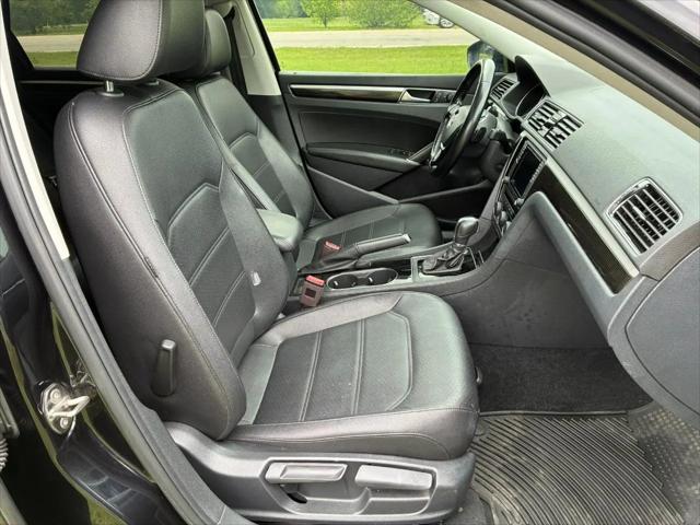2019 Volkswagen Passat 2.0T SE R-Line