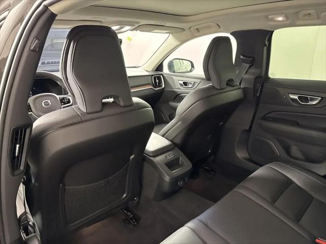 2025 Volvo V60 Cross Country Plus, B5 AWD Gas (mild hybrid)