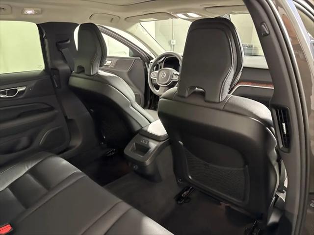 2025 Volvo V60 Cross Country Plus, B5 AWD Gas (mild hybrid)