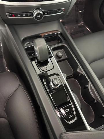 2025 Volvo V60 Cross Country Plus, B5 AWD Gas (mild hybrid)