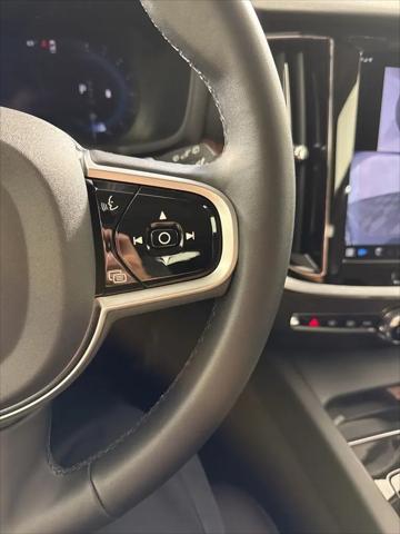 2025 Volvo V60 Cross Country Plus, B5 AWD Gas (mild hybrid)
