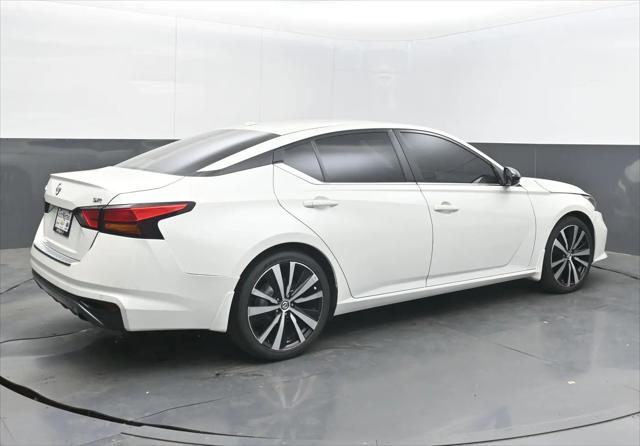 2021 Nissan Altima SR FWD
