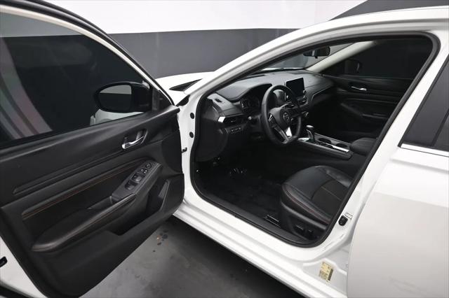2021 Nissan Altima SR FWD