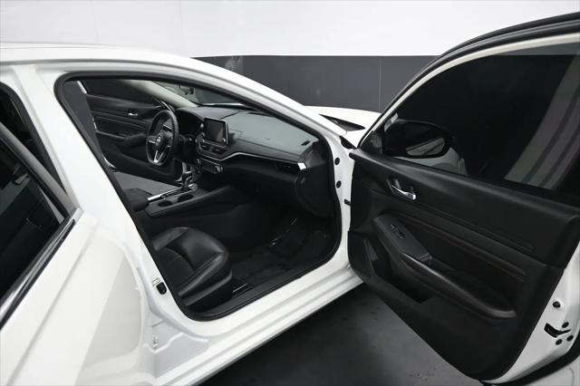 2021 Nissan Altima SR FWD