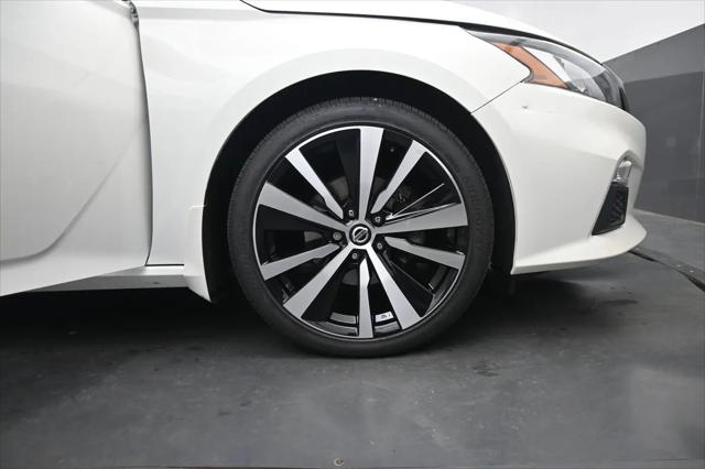 2021 Nissan Altima SR FWD