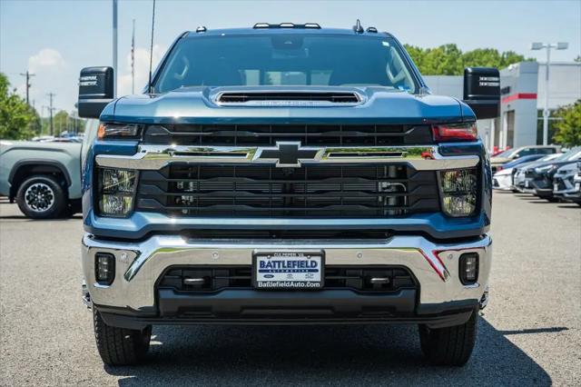 2026 Chevrolet Silverado 3500HD Crew Cab, Long Bed, LT Dual Rear Wheel, RWD
