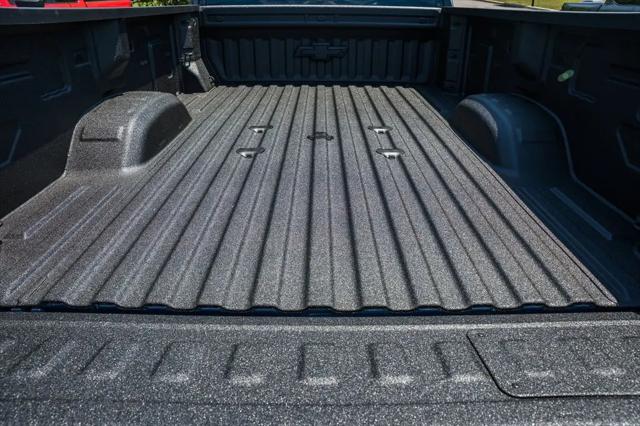2026 Chevrolet Silverado 3500HD Crew Cab, Long Bed, LT Dual Rear Wheel, RWD