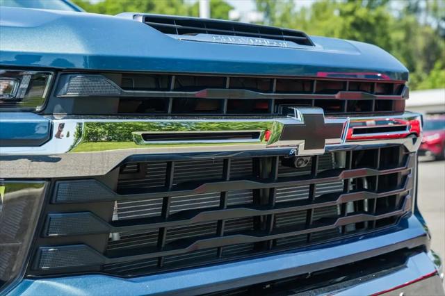 2026 Chevrolet Silverado 3500HD Crew Cab, Long Bed, LT Dual Rear Wheel, RWD