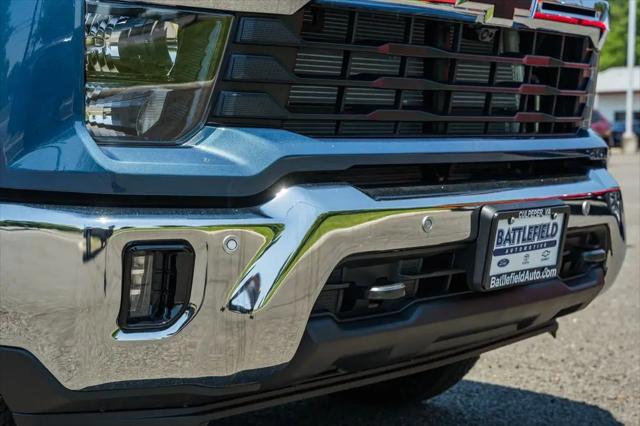 2026 Chevrolet Silverado 3500HD Crew Cab, Long Bed, LT Dual Rear Wheel, RWD