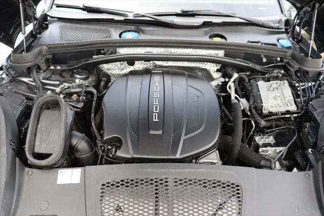 2021 Porsche Macan Macan