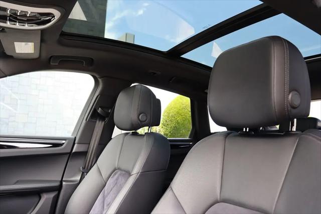 2021 Porsche Macan Macan