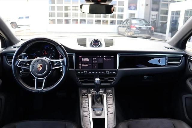2021 Porsche Macan Macan