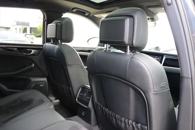 2021 Porsche Macan Macan