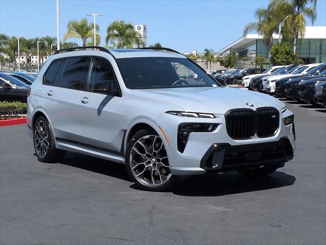 2025 BMW X7 M60i