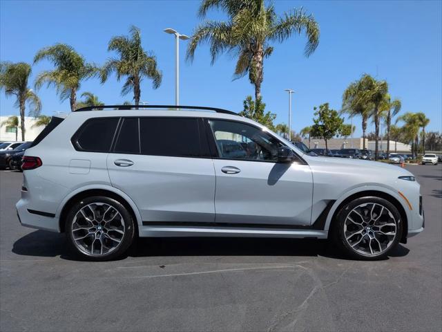 2025 BMW X7 M60i