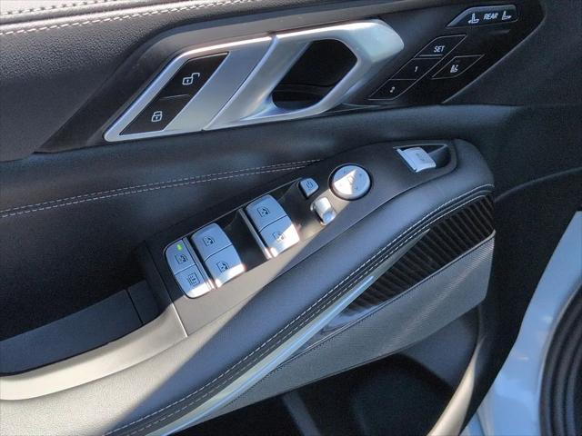 2025 BMW X7 M60i