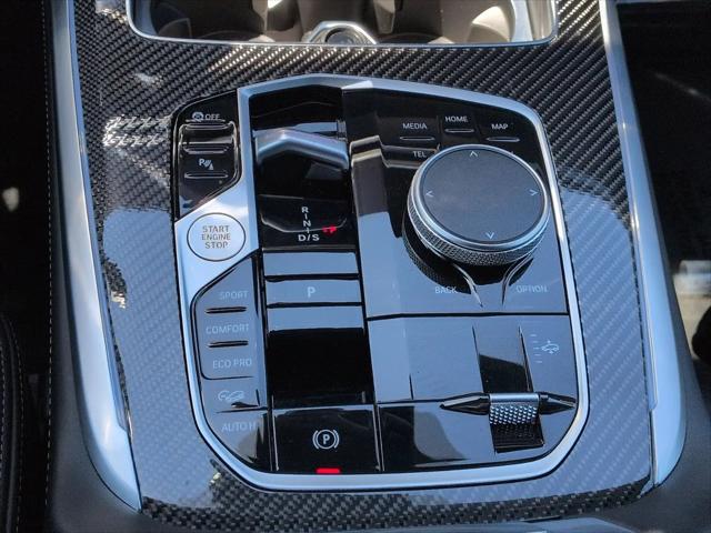 2025 BMW X7 M60i