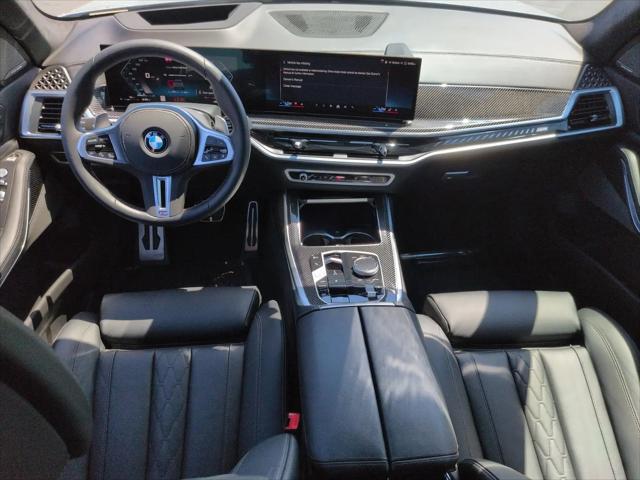 2025 BMW X7 M60i