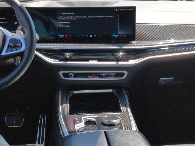 2025 BMW X7 M60i