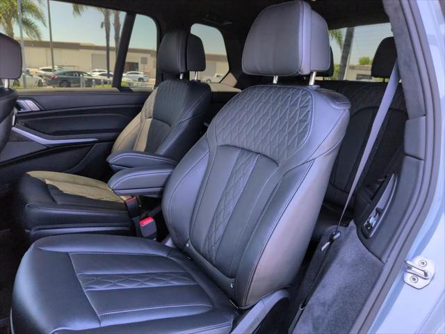 2025 BMW X7 M60i