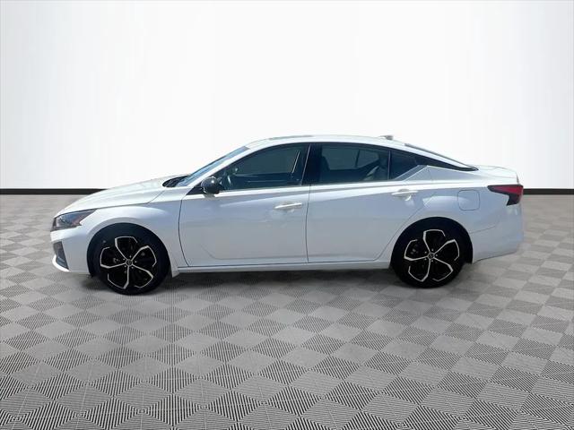 2023 Nissan Altima SR FWD