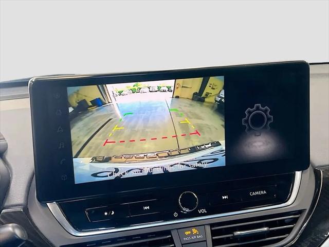 2023 Nissan Altima SR FWD