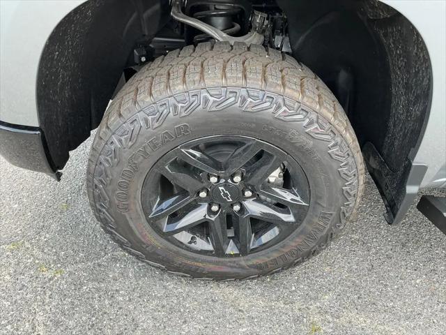 2026 Chevrolet Silverado 1500 4WD Crew Cab Short Bed Custom Trail Boss