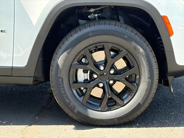 2026 Jeep Grand Cherokee L Altitude 4x4