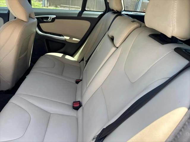 2018 Volvo V60 T5 Dynamic