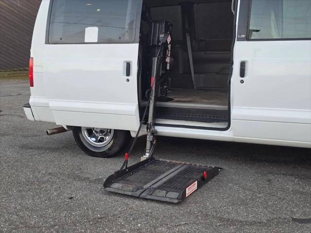 2001 Chevrolet Astro LS