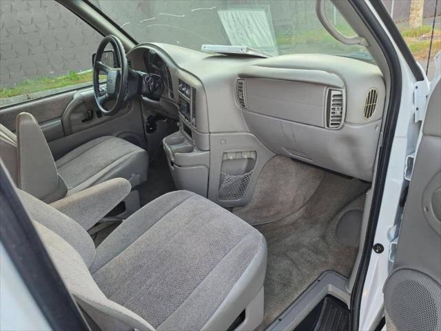 2001 Chevrolet Astro LS