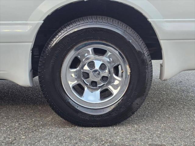 2001 Chevrolet Astro LS