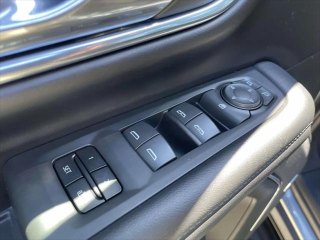 2023 Chevrolet Suburban 2WD LT