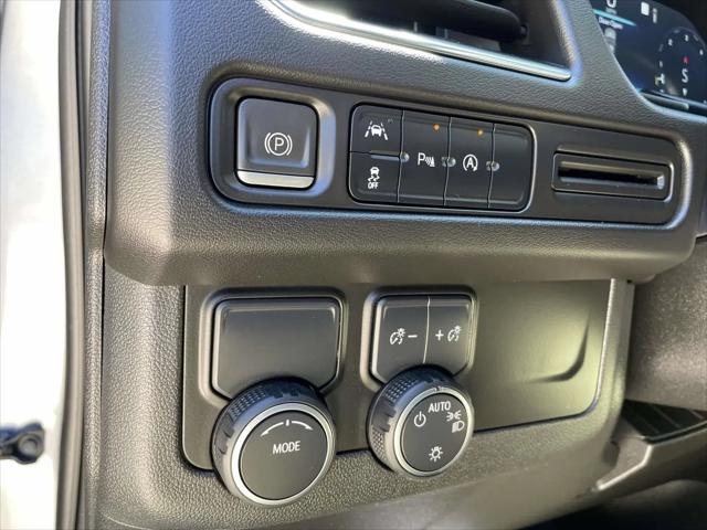 2023 Chevrolet Suburban 2WD LT
